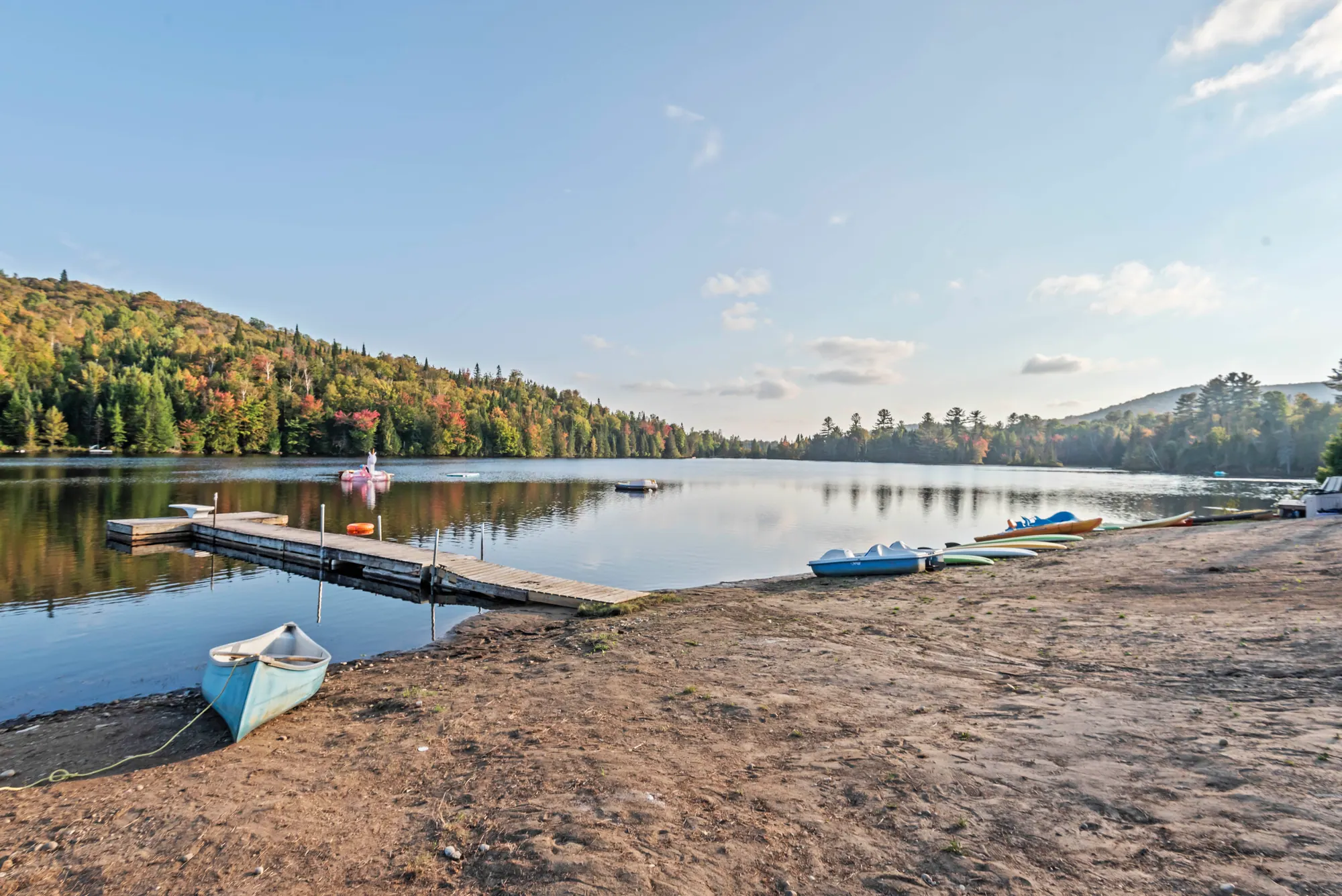 Été — lac, quai, baignade